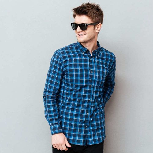 smiling-man-wearing-sunglasses (1)