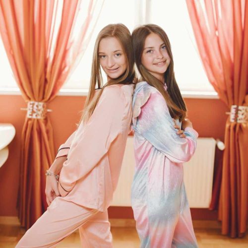 two-little-girls-cute-pajamas (1)